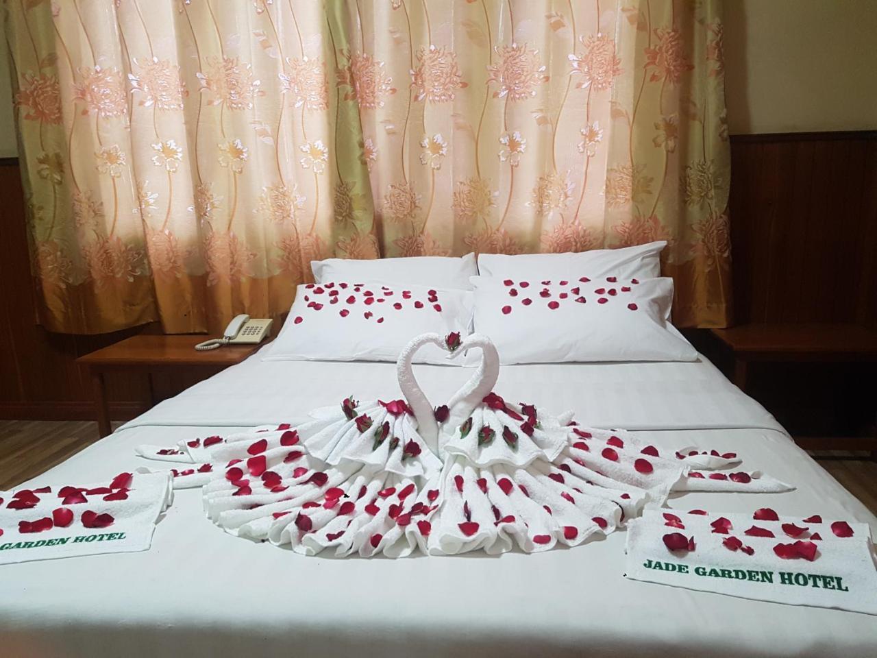 Jade Garden Hotel Bago Luaran gambar